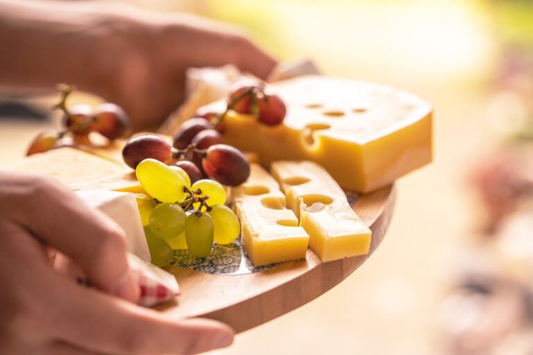 cheese platter, food, snack-6153716.jpg